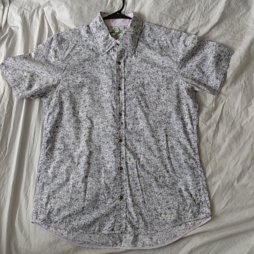 Men's untucked Short sleeve Button down by Modern Amusement in Sz M